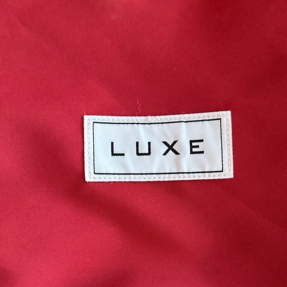 NWOT Luxe Scarlet Red LARGE nylon Bag - Picture 2 of 8